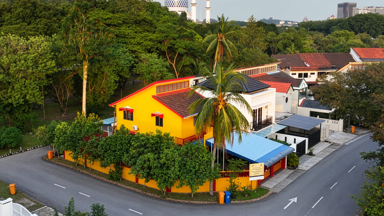 Exterior of LOE Childcare Seksyen 4, Shah Alam, Selangor